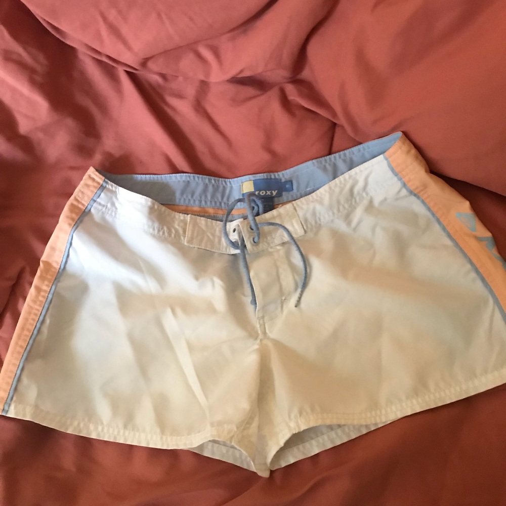 2 pr size 7 board shorts Roxy